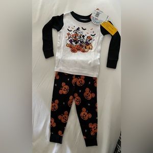 Boys or Girls Carters Halloween 2 piece Jammies